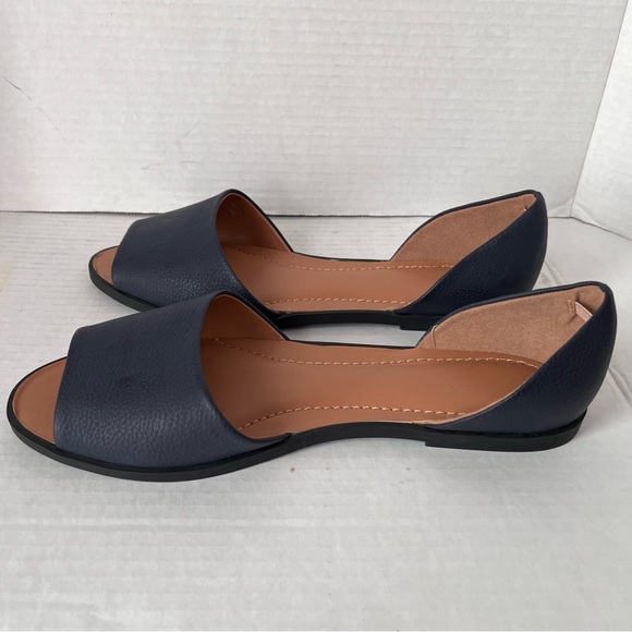 OPEN TOED NAVY FLATS - Picture 5 of 10